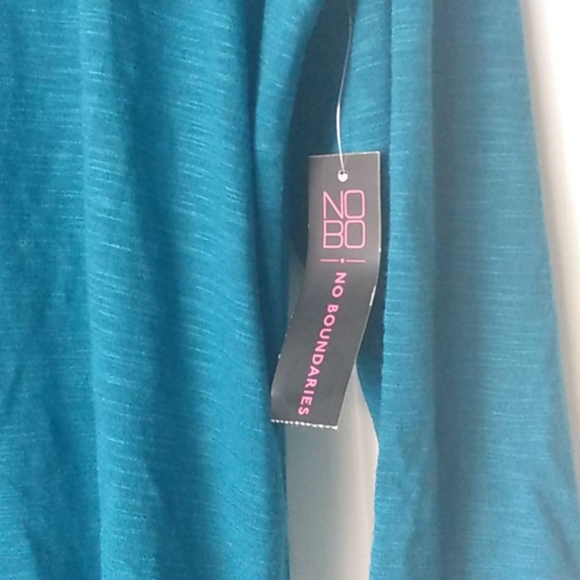 Fits like a 2x - Picture 2 of 6